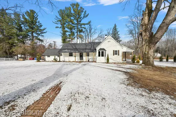 8658 Marsh RD, Clay, MI 48001