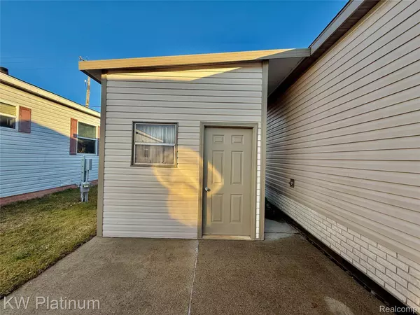 49872 Teton, Shelby Twp, MI 48315