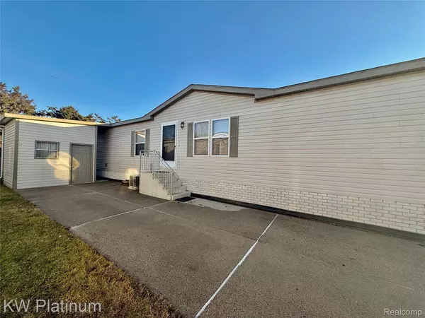 49872 Teton, Shelby Twp, MI 48315