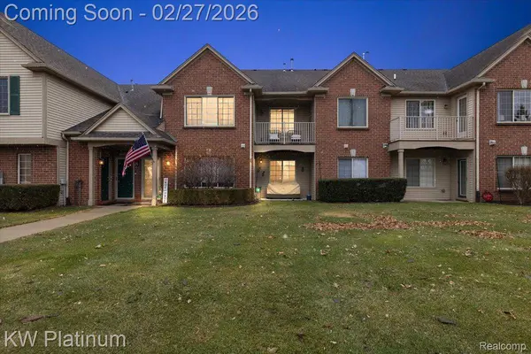 45519 Hidden View CT, Utica, MI 48315