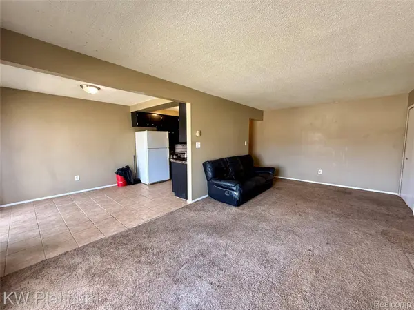 8214 24 Mile RD, Shelby Charter Township, MI 48316