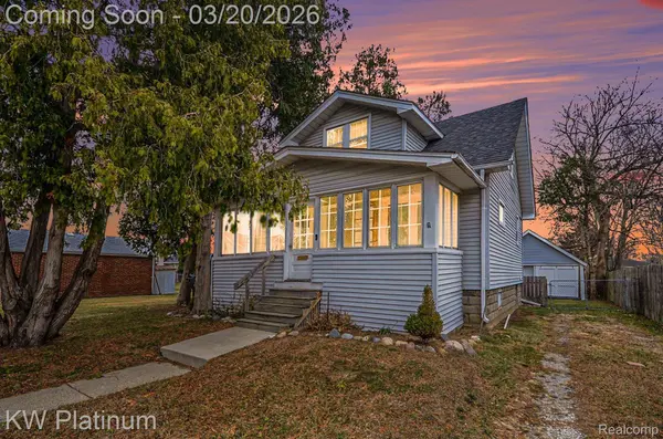 25886 Hoffmeyer ST, Roseville, MI 48066