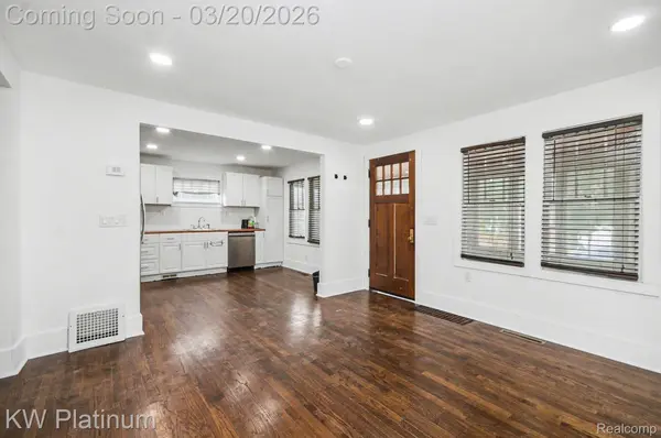 25886 Hoffmeyer ST, Roseville, MI 48066