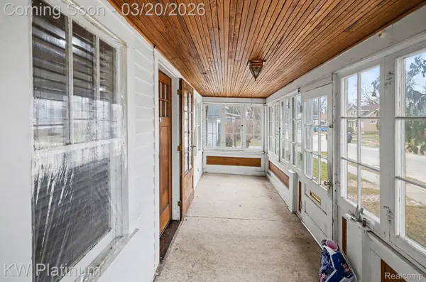 25886 Hoffmeyer ST, Roseville, MI 48066