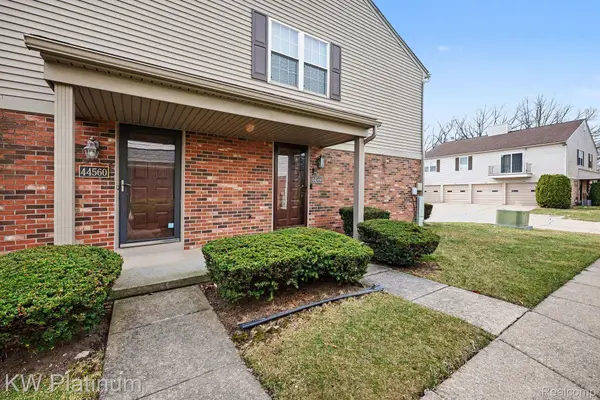 44566 N Bunker Hill DR #100, Clinton Charter Township, MI 48038