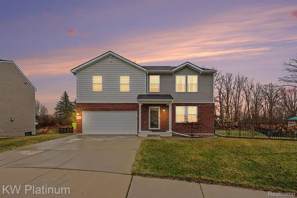 58612 Virginia CIR, New Haven Village, MI 48048