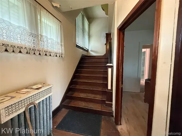 4235 Van Dyke ST, Detroit, MI 48214
