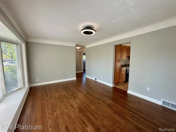 25530 Marilyn AVE, Warren, MI 48089