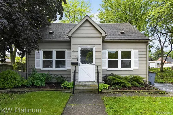 22436 Doremus ST, St. Clair Shores, MI 48080
