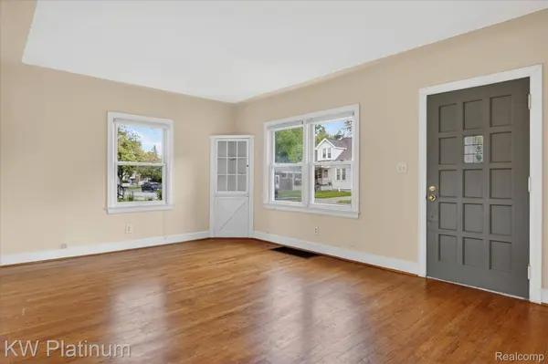 22436 Doremus ST, St. Clair Shores, MI 48080