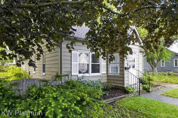 22436 Doremus ST, St. Clair Shores, MI 48080