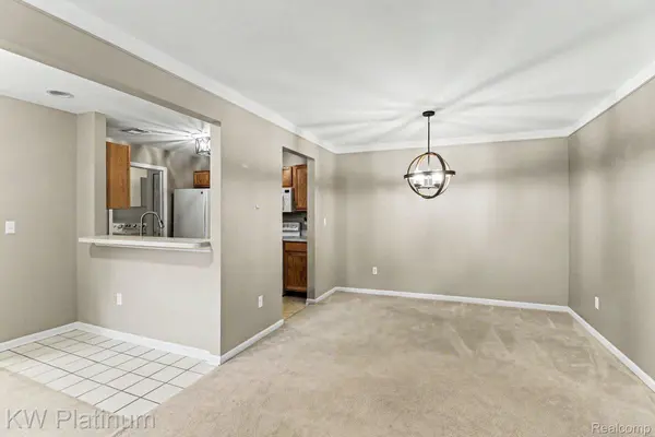 16531 Covington DR, Clinton Charter Township, MI 48038