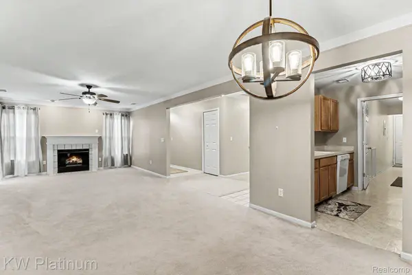 16531 Covington DR, Clinton Charter Township, MI 48038