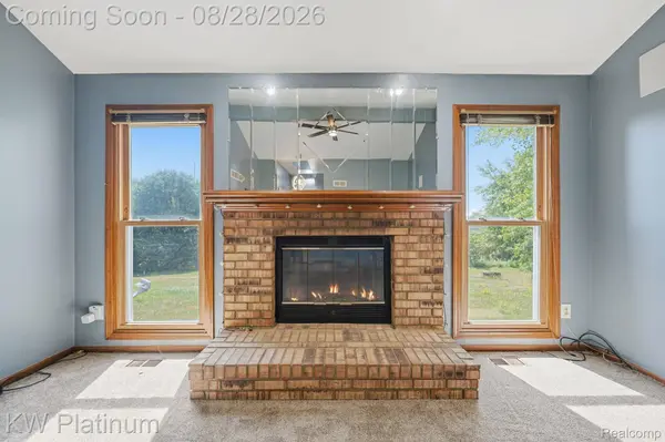 46439 Greenbriar DR, Chesterfield Township, MI 48051