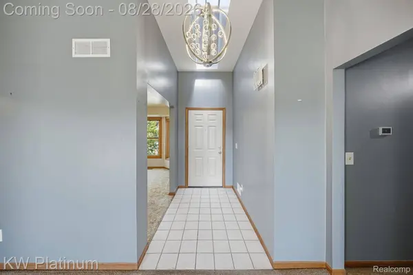 46439 Greenbriar DR, Chesterfield Township, MI 48051