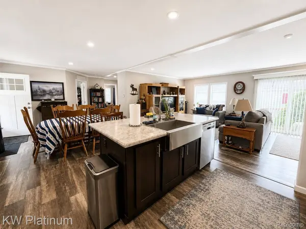 50136 Wedgewood CT N, Shelby Charter Township, MI 48315