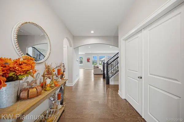 35754 Addison DR, New Baltimore, MI 48047