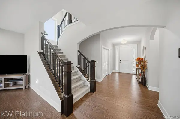 35754 Addison DR, New Baltimore, MI 48047