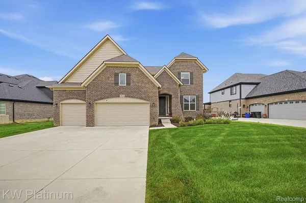 35754 Addison DR, New Baltimore, MI 48047