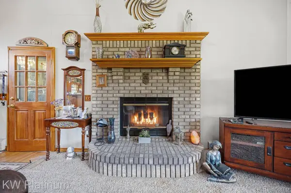 3219 Stonybrook LN, Port Huron Charter Township, MI 48060