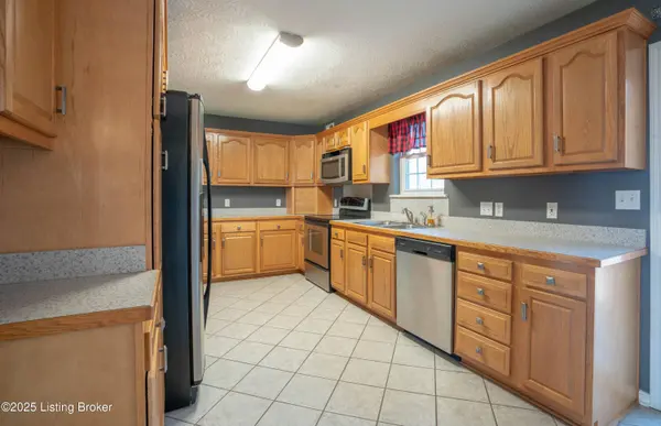 1600 Hoagland Hill Rd, Mt Washington, KY 40047