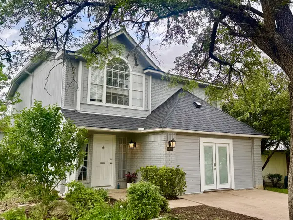 8328 Doe Meadow Dr, Austin, TX 78749-2870