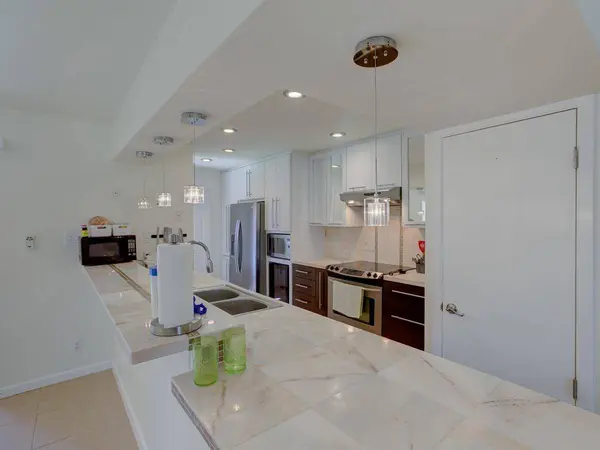 710 Castle Ridge RD #B, Austin, TX 78746