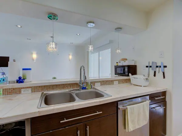 710 Castle Ridge RD #B, Austin, TX 78746