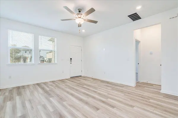 14136 Gilwell DR, Del Valle, TX 78617