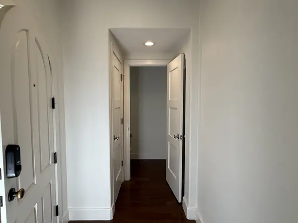 1298 Dahlia Loop, San Jose, CA 95126-5207