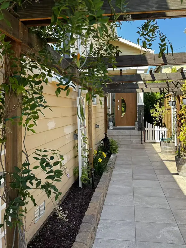 1305 Maple St, San Mateo, CA 94402-2918