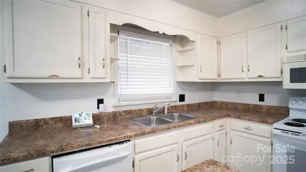 3916 David Cox RD, Charlotte, NC 28269