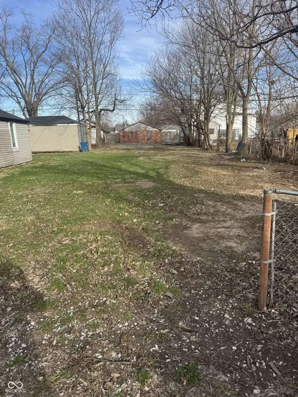 2821 Collier ST, Indianapolis, IN 46241