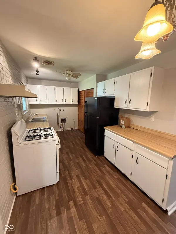 2173 Newcomer LN, Beech Grove, IN 46107