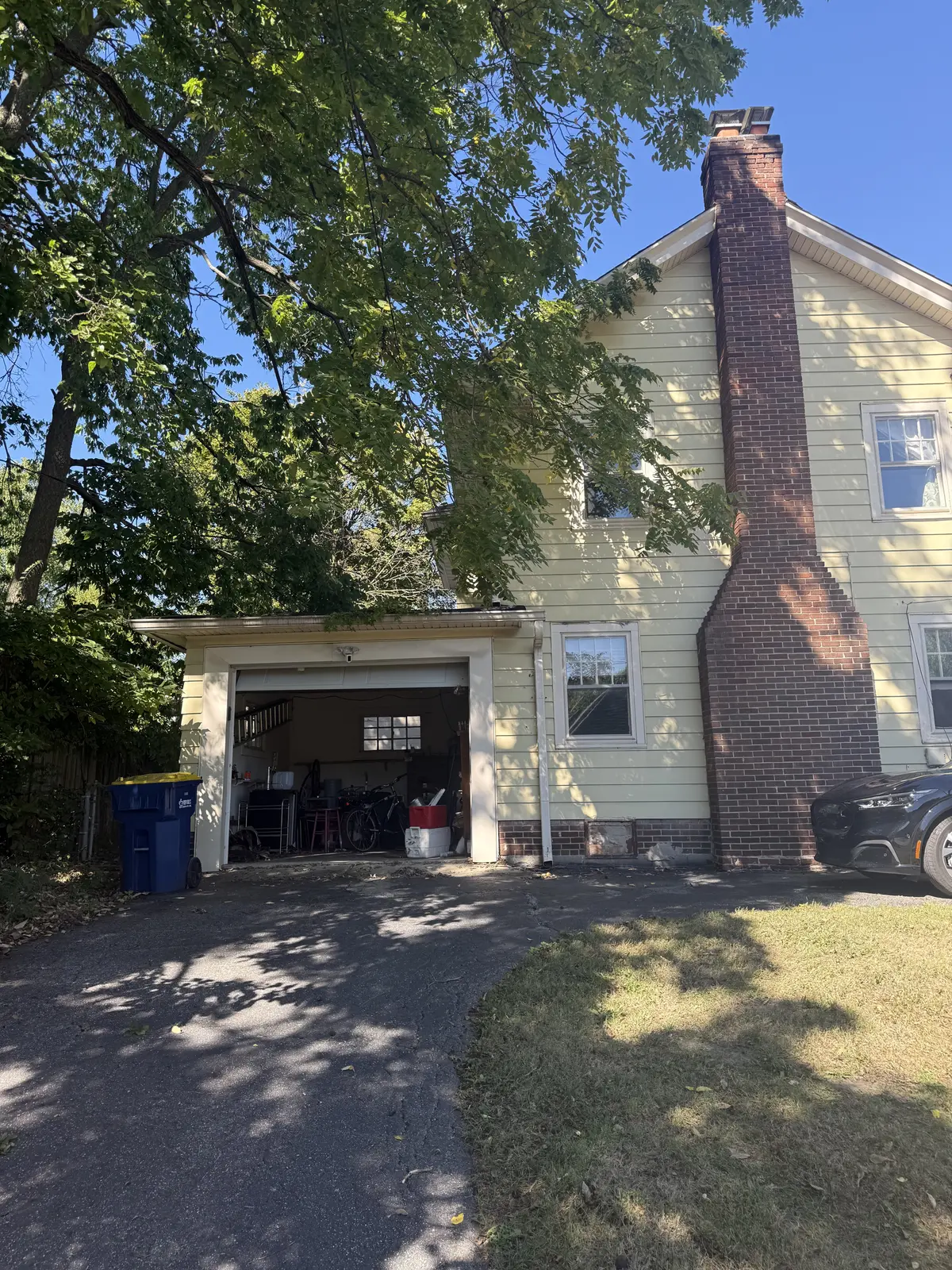 520 Ellenberger Pky West Dr, Indianapolis, IN 46219-5611