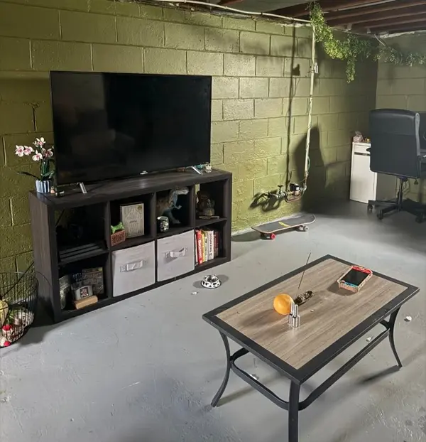 1661 Pasadena Ave, Indianapolis, IN 46219-2625