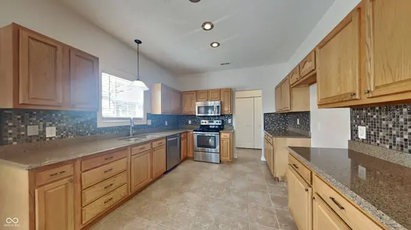 10689 Brooks ST, Indianapolis, IN 46234