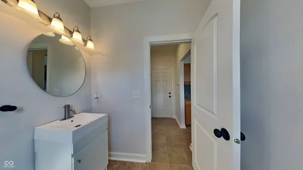 10689 Brooks ST, Indianapolis, IN 46234