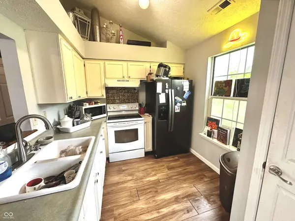 6640 Sundown DR S, Indianapolis, IN 46254