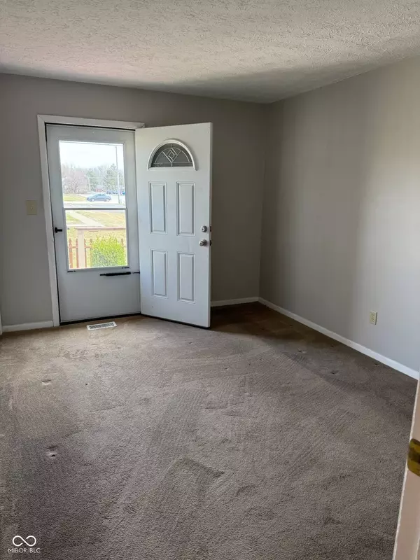 235/237 237 Gaslite LN, Greenfield, IN 46140