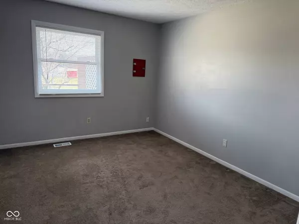 235/237 237 Gaslite LN, Greenfield, IN 46140