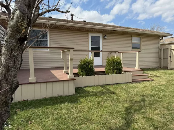 235/237 237 Gaslite LN, Greenfield, IN 46140