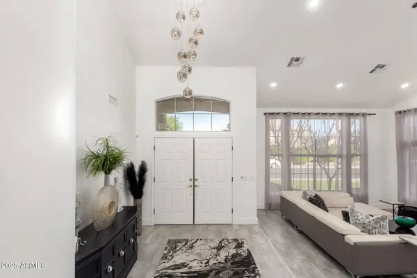 4812 S WINDSTREAM Place, Chandler, AZ 85249