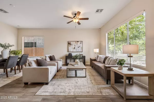 1699 E HEARNE Way, Gilbert, AZ 85234