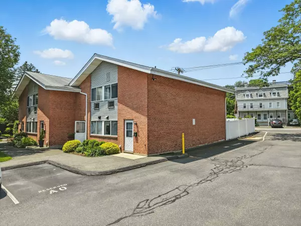 208 Flax Hill Road #APT 10, Norwalk, CT 06854