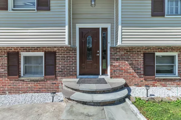 77 Rangely Drive, Trumbull, CT 06611