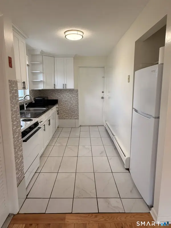 290 West Main Street #4, Stamford, CT 06902