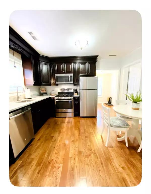 Stamford, CT 06902-4611,3 Leslie St #1