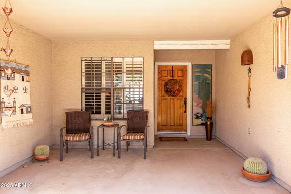 556 E HACKAMORE Street, Mesa, AZ 85203