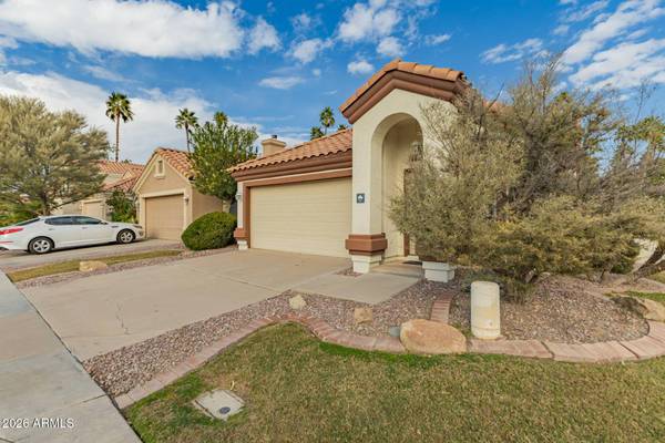 517 S PARADISE Drive, Gilbert, AZ 85233